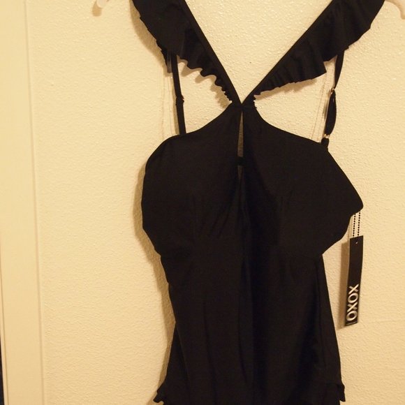 Clothes Looking for a New Home. - Picture 9 of 16